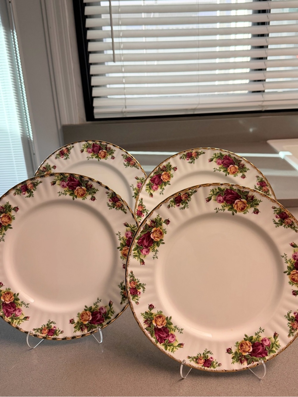 Royal Albert Old Country Roses Dinner Plates Set of 4 England Bone China 10.25”